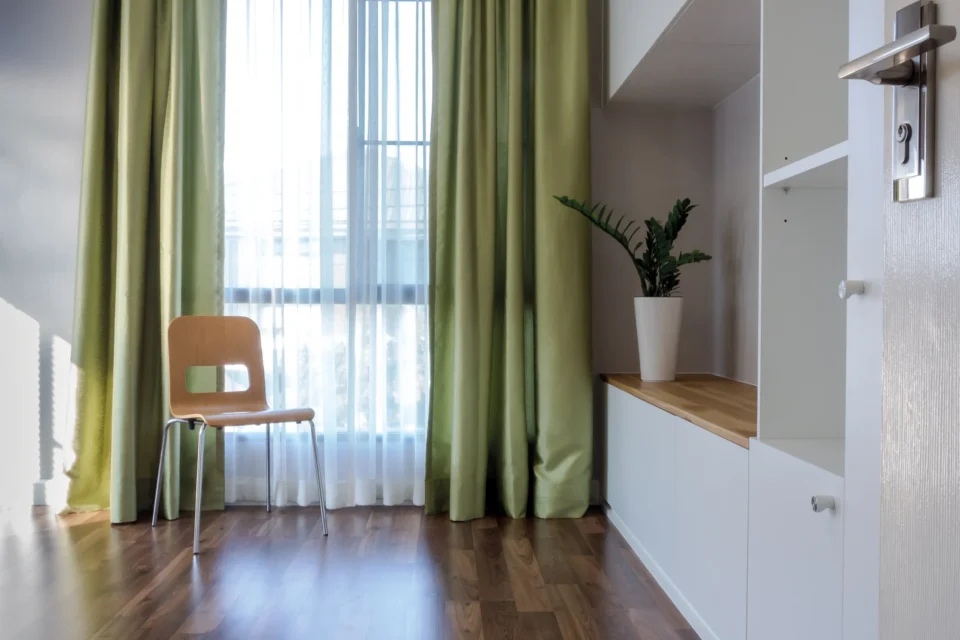 FR Curtains Image